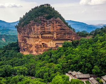 【西進烏出】絲路千年•漢唐風華•天山天池、千年莫高、鳴沙山月牙泉、青海湖、麥積山、兵馬俑、漢服體驗12天