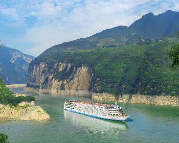 【世紀凱歌】峽盡天開朝日出，山平水闊大城浮12天