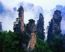 【渝湘穿越】酉陽桃花源、武陵山大裂谷、鳳凰古城、張家界 森林公園、洪崖洞、72樓8天