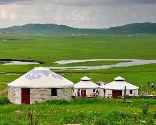 【縱馬草原•踏沙秘境】~內蒙古.希拉穆仁大草原、沙漠迪士尼響沙灣、成吉思汗陵、大召寺8天