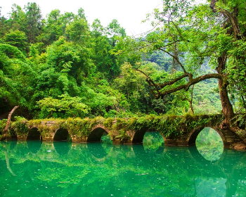 【醉美多彩貴州】黃果樹大瀑布、荔波大小七孔風景區、西江千戶苗寨、下司古鎮8天