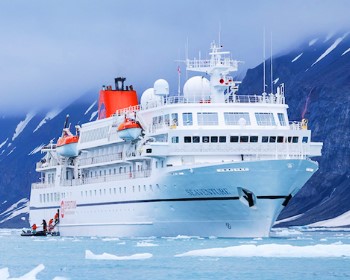 北緯80度北極熊遠征斯瓦巴島/羅浮敦群島/瓦爾德16天