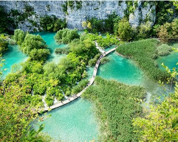 超值克斯8天~仙境十六湖國家公園、鐘乳石洞小火車、布雷德湖