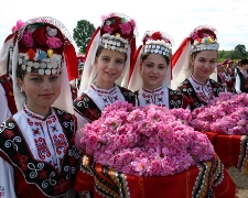 保加利亞玫瑰節饗宴、東巴爾幹半島14天~~吸血鬼城堡、里拉修道院、加迪馬洞穴