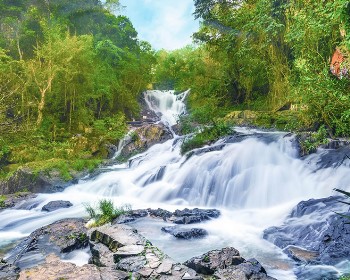 【高雄五星芽莊大叻雙城記】休閒芽莊海島+大叻轉經輪泥雕公園6日